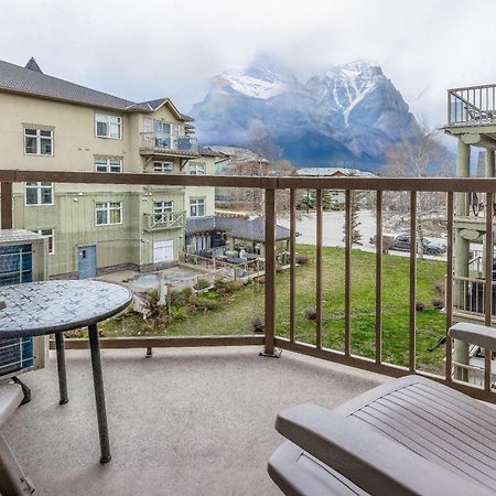 Lovely Mountain View 2 Bedroom Suite Canmore Exterior foto