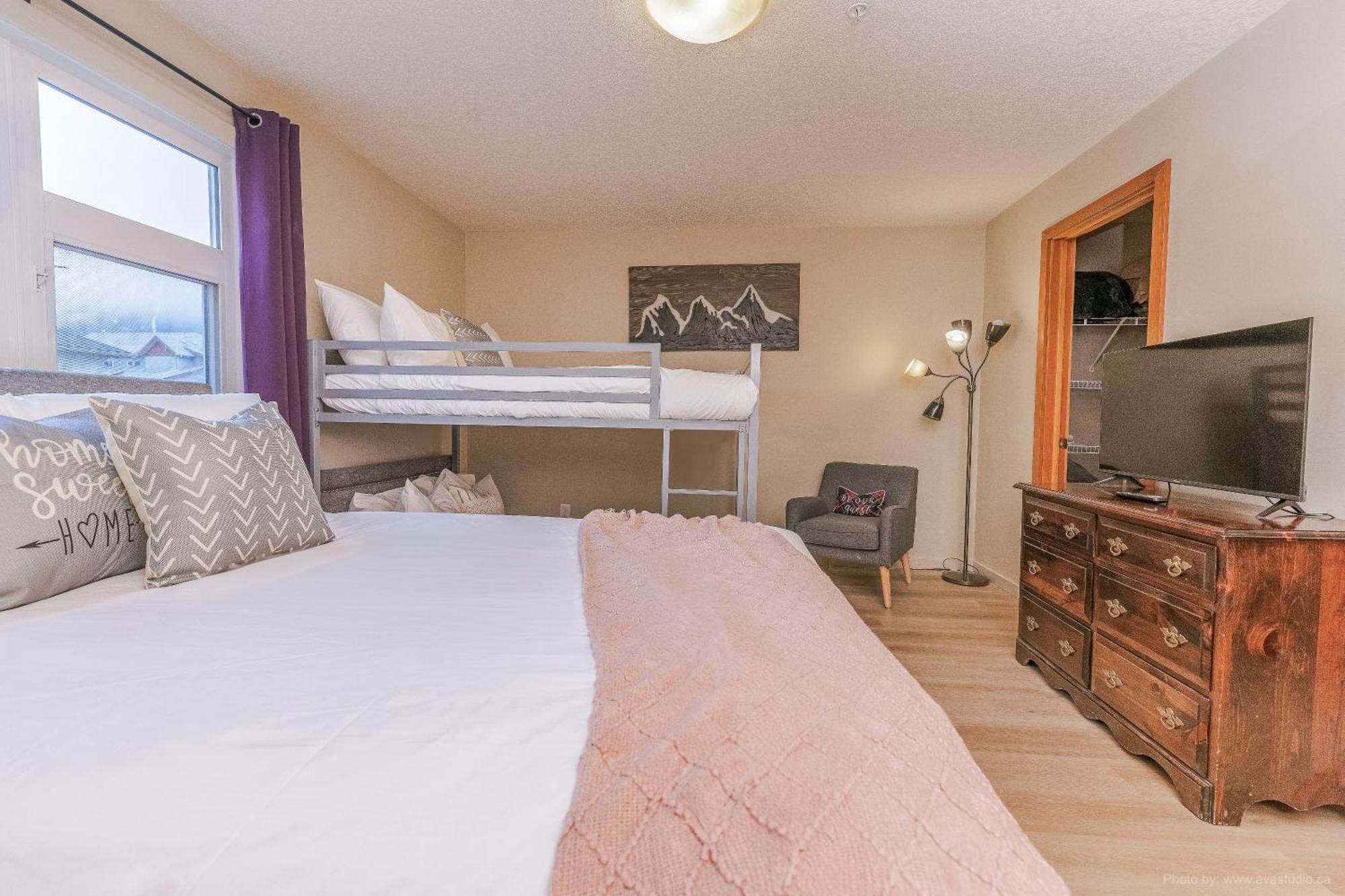 Lovely Mountain View 2 Bedroom Suite Canmore Exterior foto